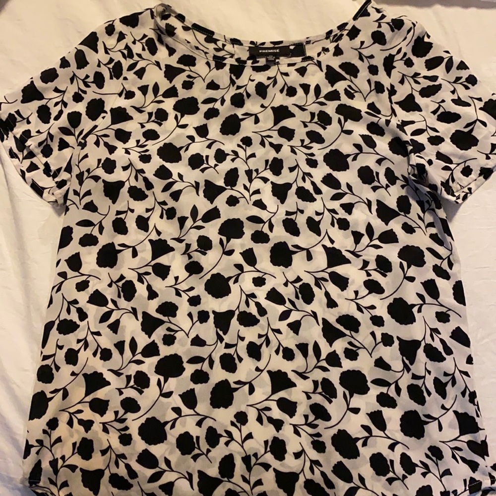 Premise Black and White Floral Blouse